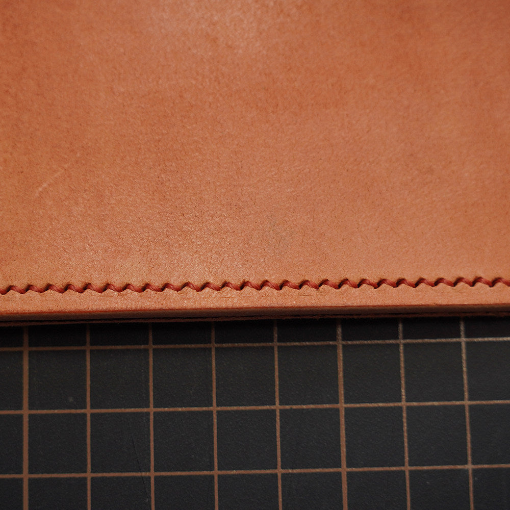 Hand-Stitched Italian Veg-Tanned Leather Mouse Pad